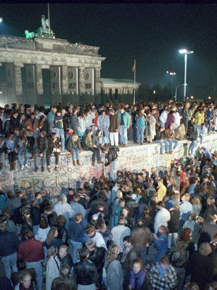 <p>101. Remembering a night of celebration</p>